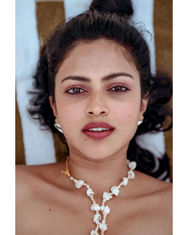 Actress amala paul impress by showing her thunder thighs in these images-Amalapaul, Amala Paul, Boillywoodhot, Hotactress, Imagess, Teluguhot Photos,Spicy Hot Pics,Images,High Resolution WallPapers Download